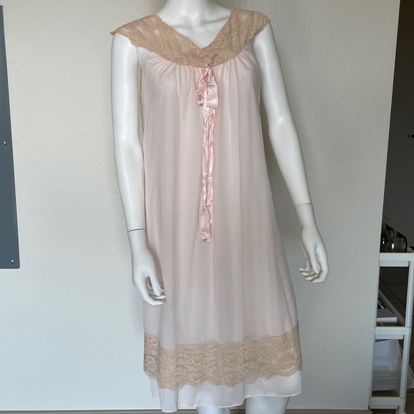 Vintage ILGWU 50’s Pink Nylon Chiffon Lace Layer Nightgown Aristocraft Medium - Picture 5 of 14